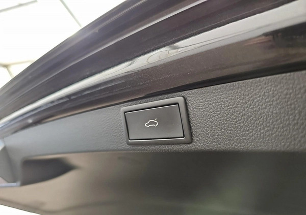 Skoda Octavia cena 114500 przebieg: 43300, rok produkcji 2021 z Garwolin małe 407